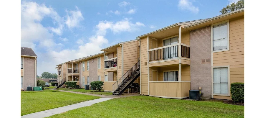 Thorntree Apartments