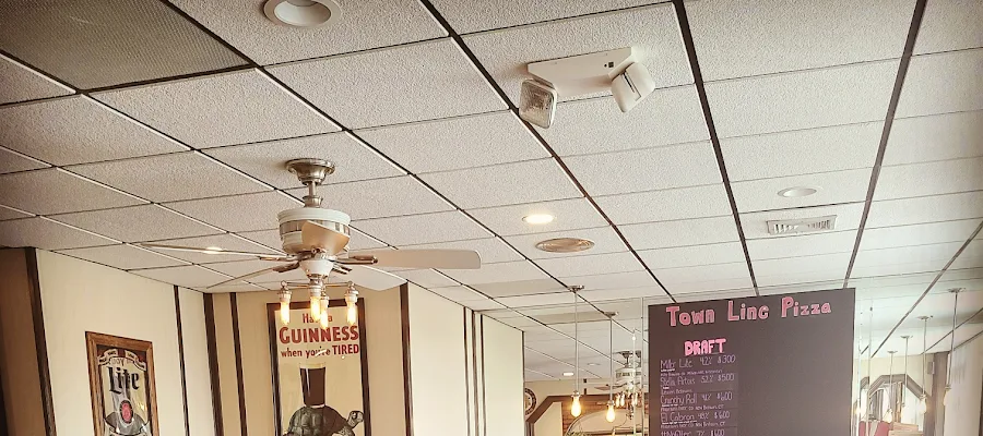 Town Line Pizza & Restaurant