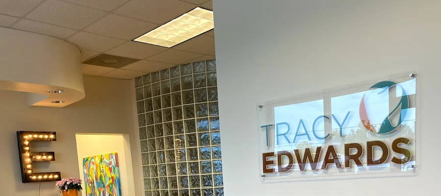 Tracy M Edwards, DDS