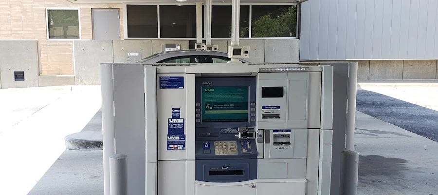UMB Bank (with drive-thru services)