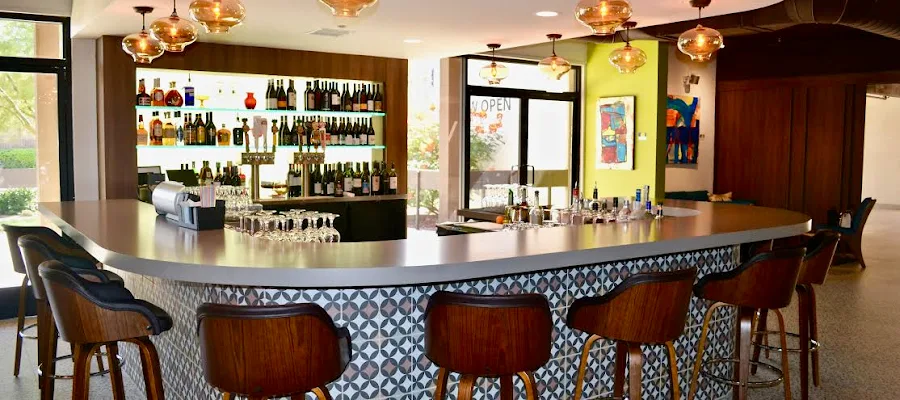 V Wine Lounge & Martini Bar
