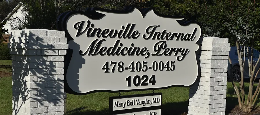 Vineville Internal Medicine, Perry