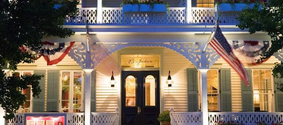 Virginia Hotel & Cottages