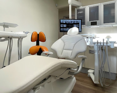 Vivian Broadway, DDS