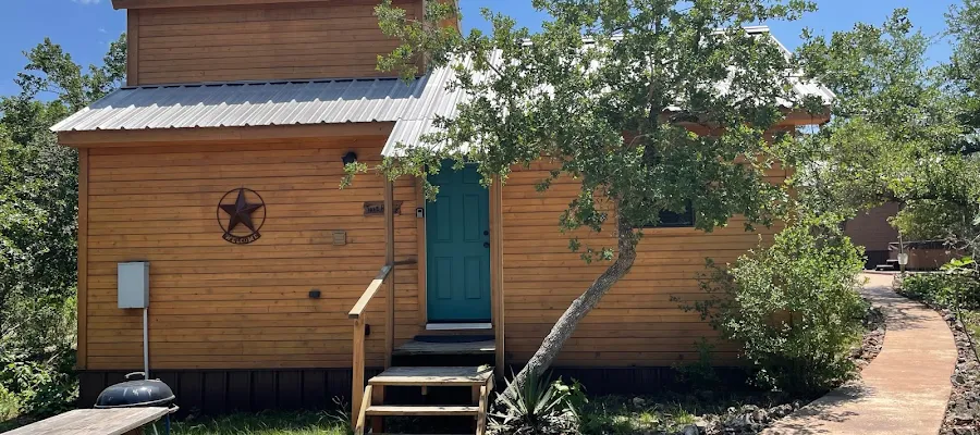 Walnut Canyon Cabins