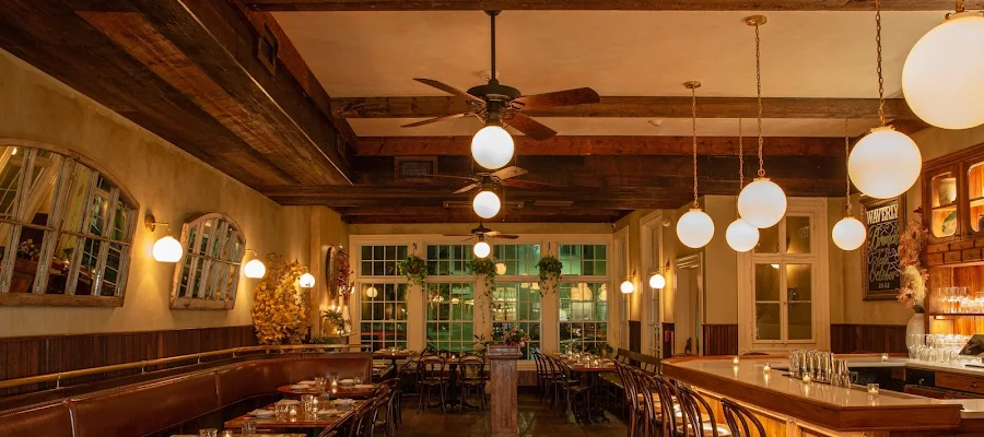 Waverly Kitchen & Bar Charlestown