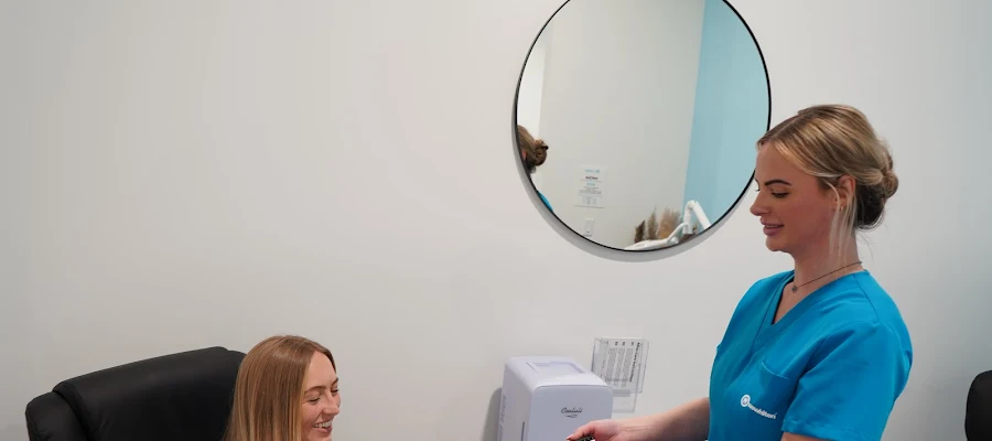 We Whiten Teeth Whitening