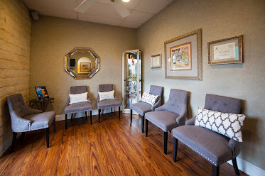 Wendy Sugiono, DDS, MAGD