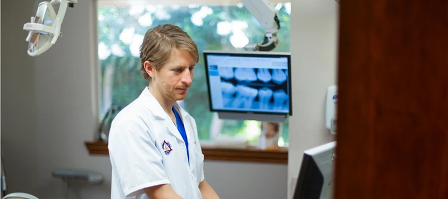 Westlake Dental Associates: Dr. Scott Lundy DDS