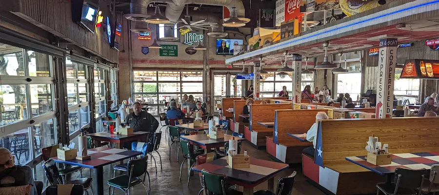 Willie's Grill & Icehouse