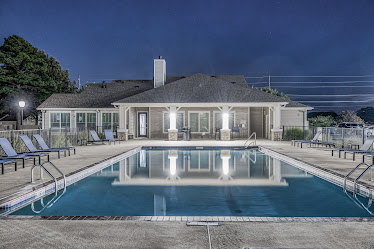 Willow Creek Apartments