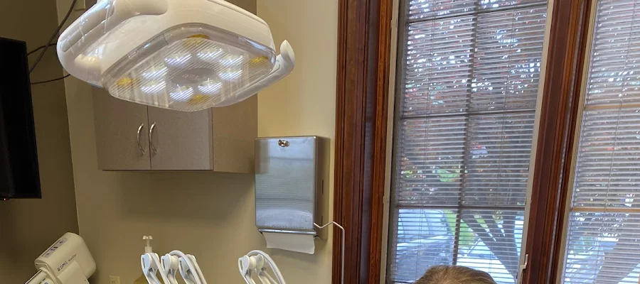 Zenon Farian, DDS